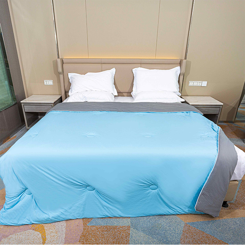 Nước dùng làm mát hai mặt cho người ngủ nóng-Duvet làm mát nhẹ theo mùa.